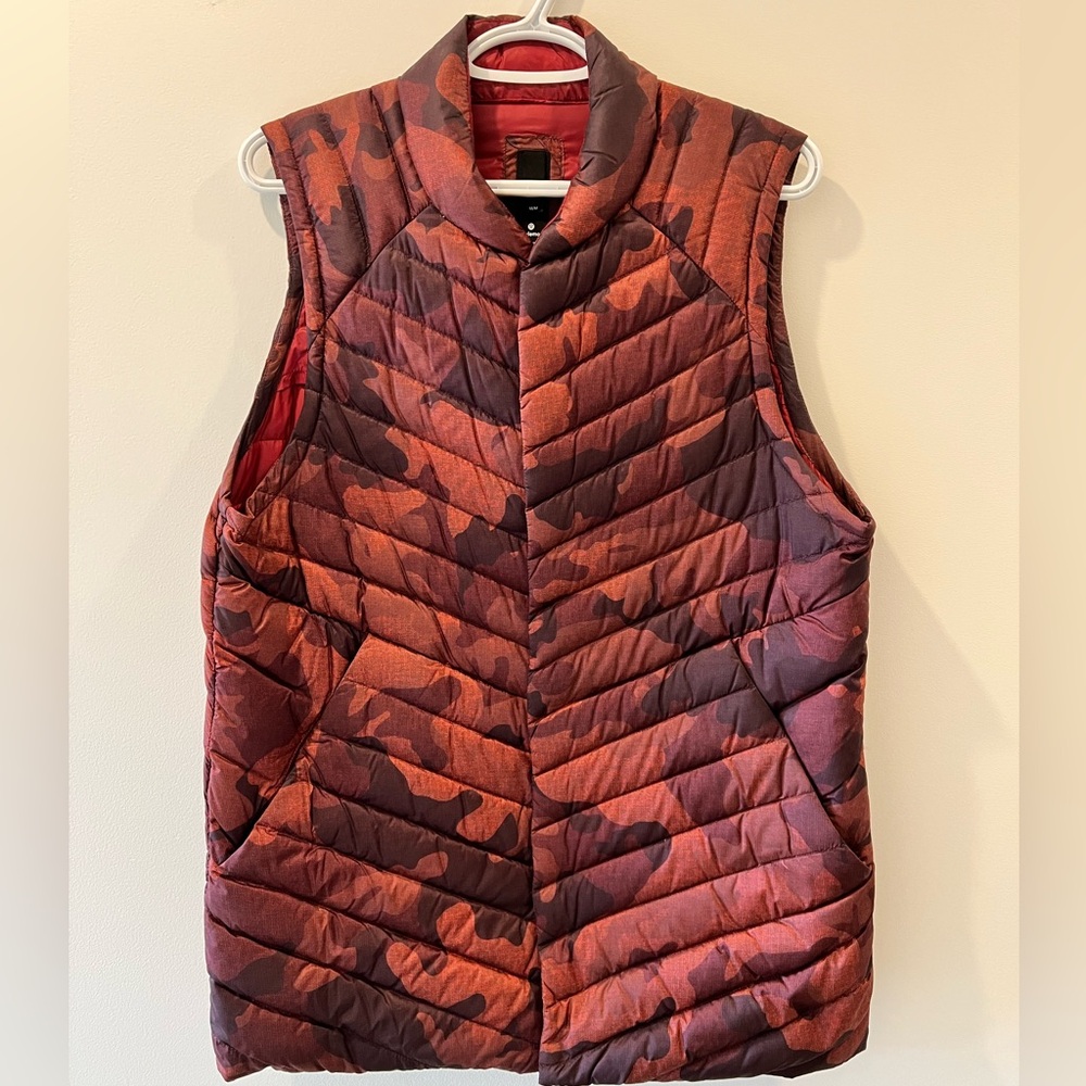 Lululemon snap down vest M